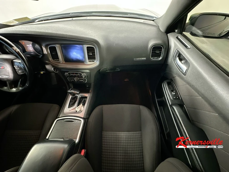 2023 Dodge Charger 7th Gen - Image 11 of 24