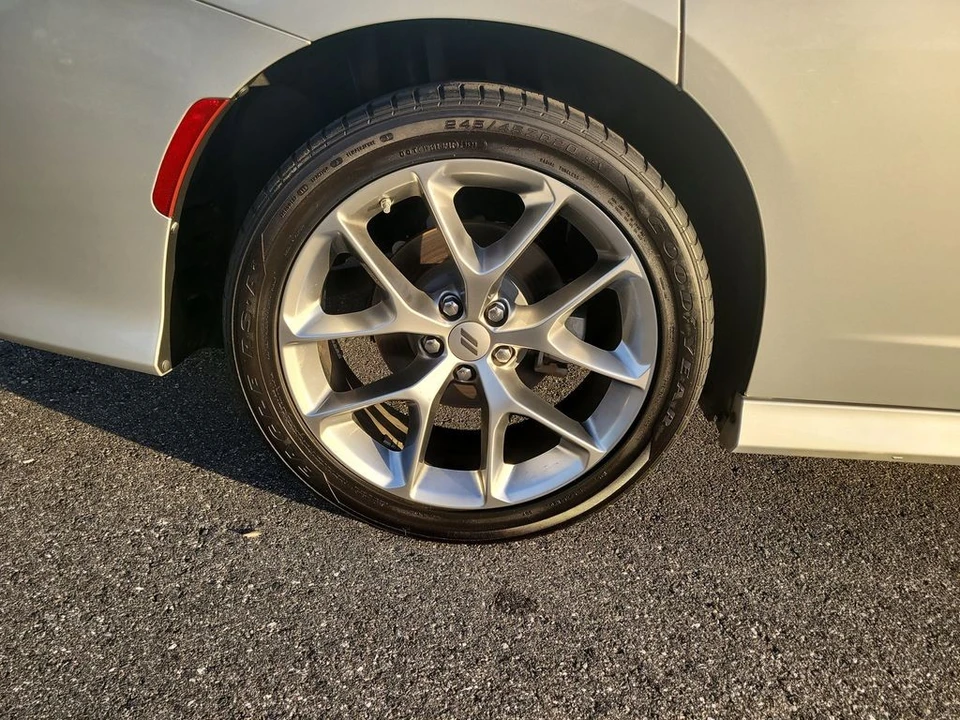 2023 Dodge Charger 7th Gen - Image 5 of 12