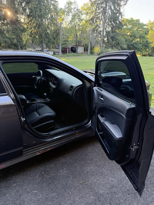 2023 Dodge Charger 7th Gen - Image 10 of 18