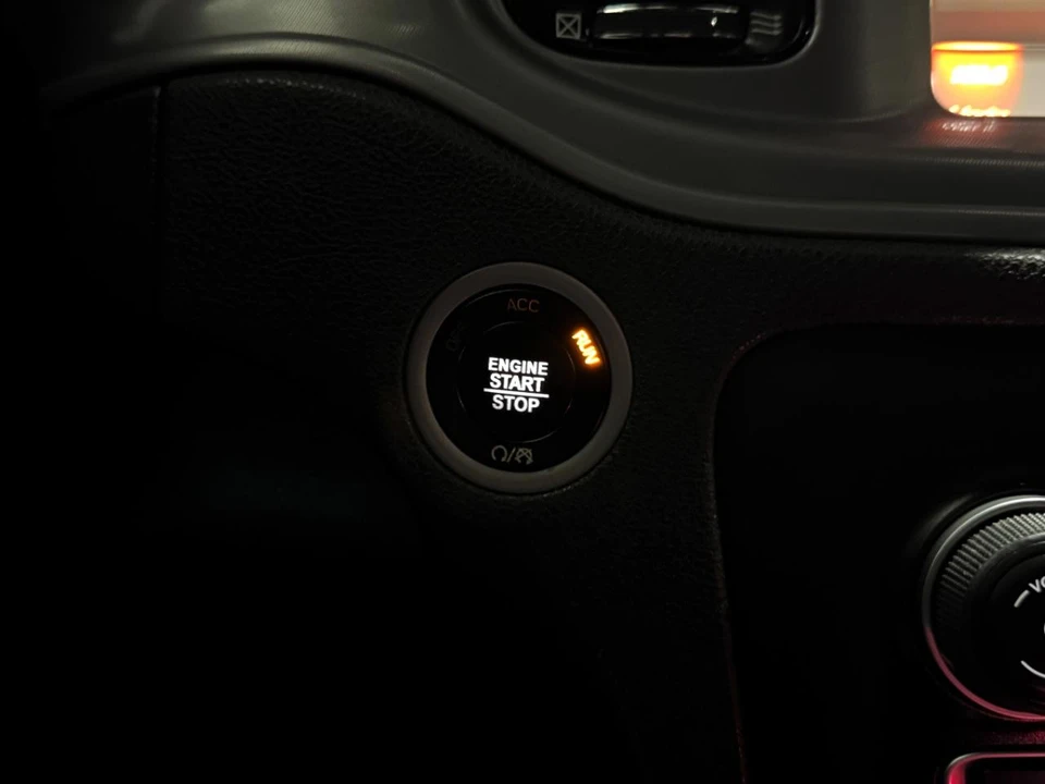 2023 Dodge Charger 7th Gen - Image 25 of 31