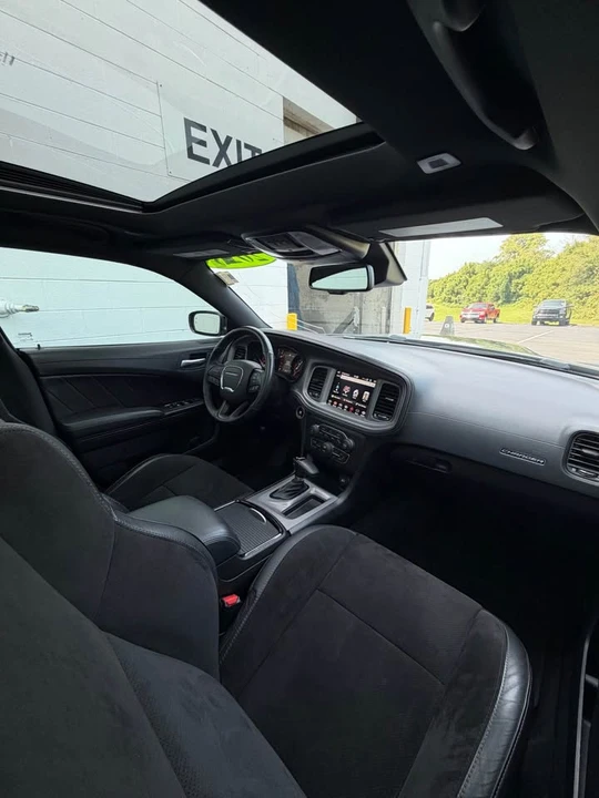 2023 Dodge Charger 7th Gen - Image 13 of 17
