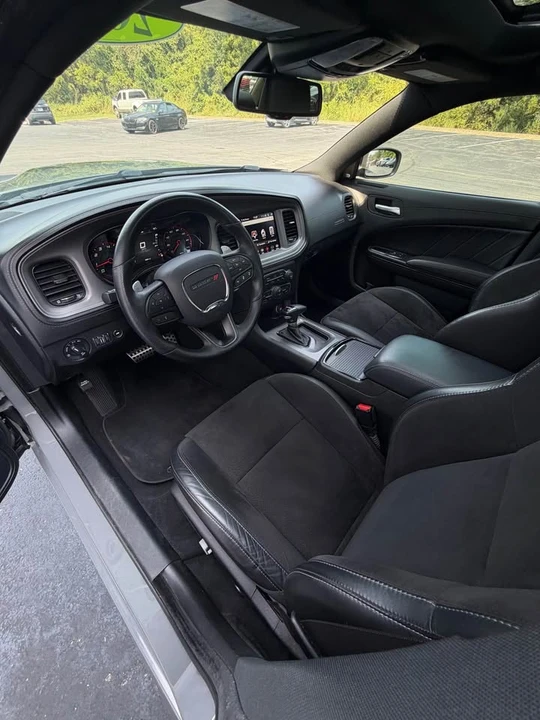 2023 Dodge Charger 7th Gen - Image 11 of 17