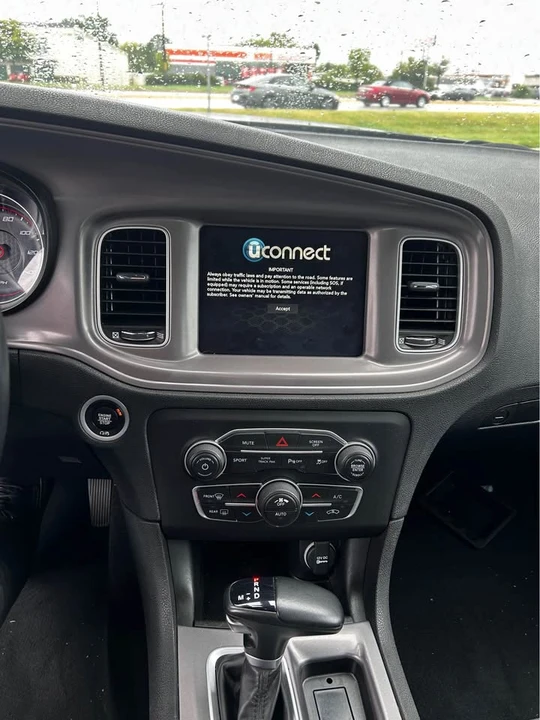 2023 Dodge Charger 7th Gen - Image 10 of 12
