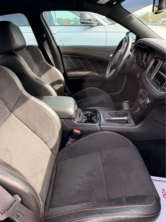 2023 Dodge Charger 7th Gen - Image 6 of 8