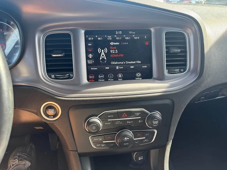 2023 Dodge Charger 7th Gen - Image 10 of 12