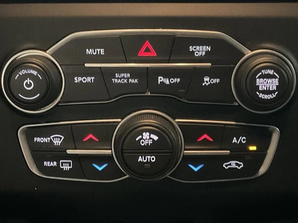 2023 Dodge Charger 7th Gen - Image 15 of 20