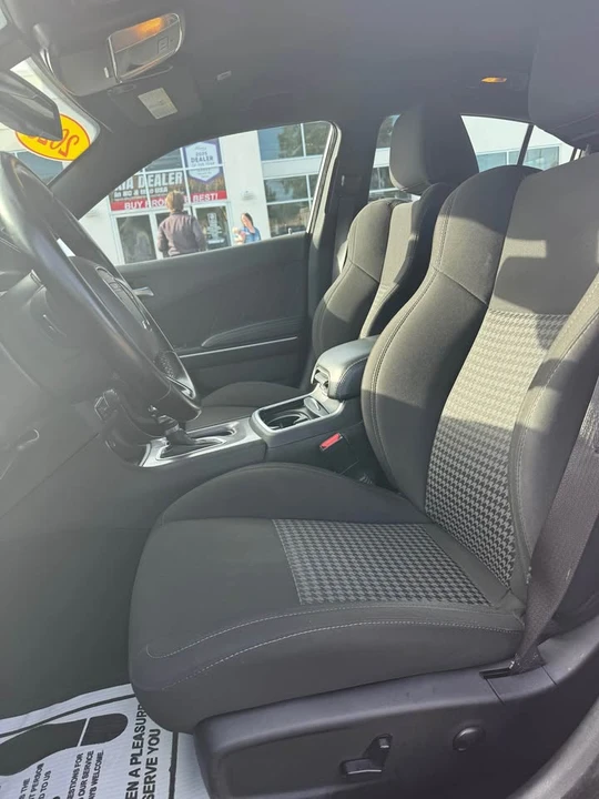 2023 Dodge Charger 7th Gen - Image 6 of 9