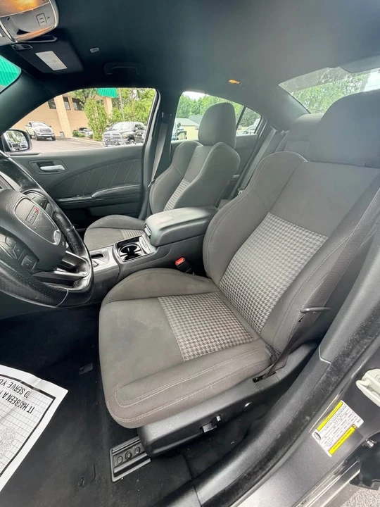 2023 Dodge Charger 7th Gen - Image 9 of 14