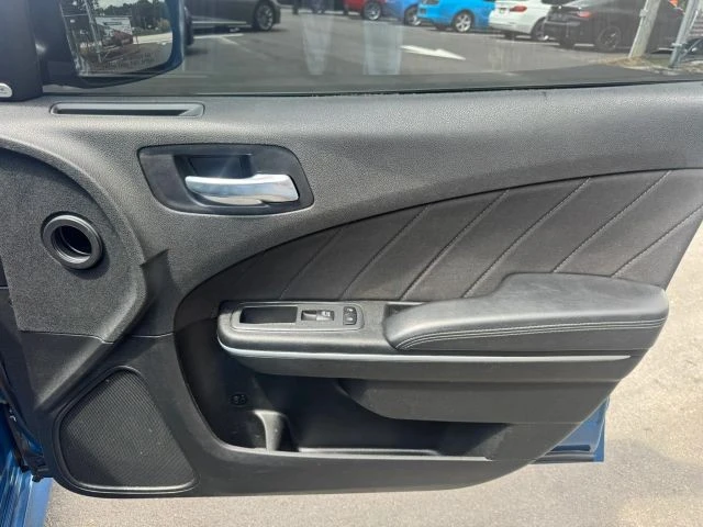 2023 Dodge Charger 7th Gen - Image 17 of 31