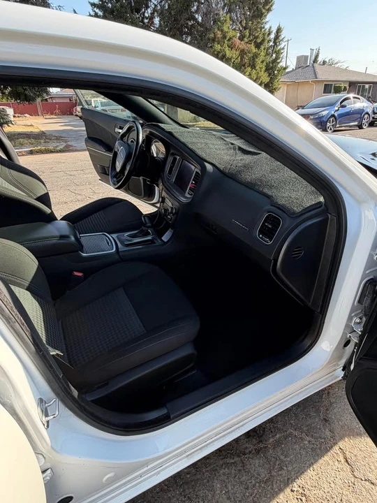 2023 Dodge Charger 7th Gen - Image 9 of 12