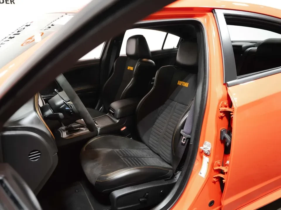 2023 Dodge Charger - Image 9 of 12