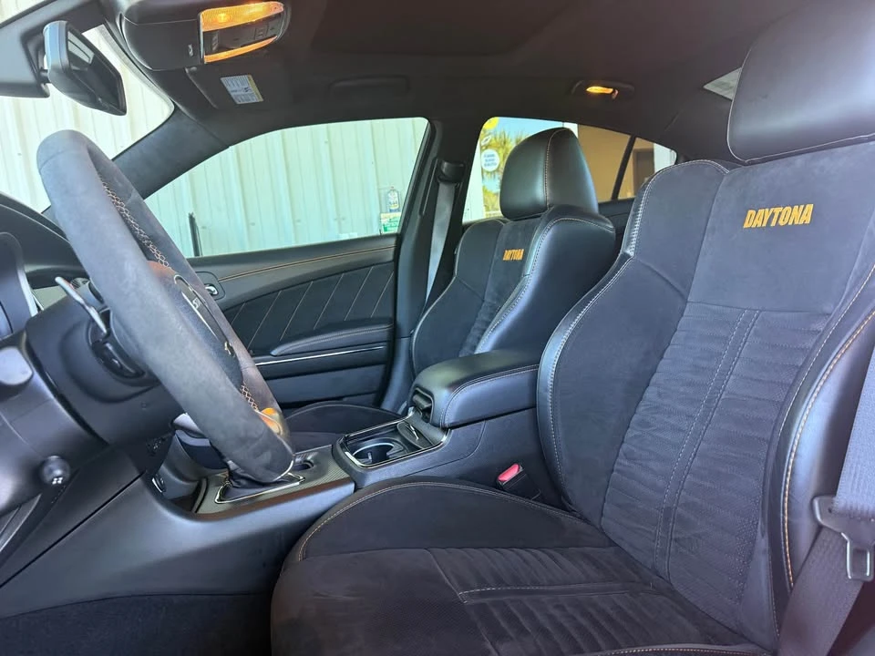 2023 Dodge Charger SRT Hellcat 7th Gen - Image 9 of 17