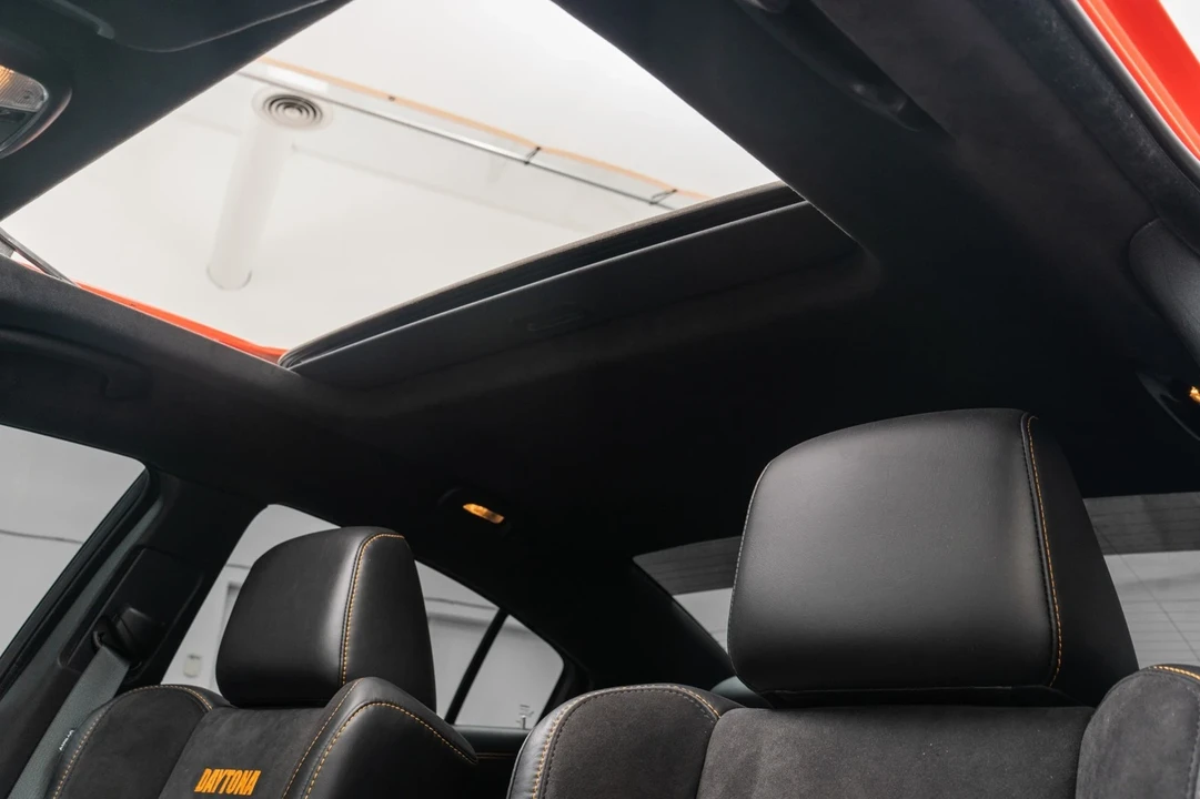 2023 Dodge Charger 7th Gen - Image 18 of 21