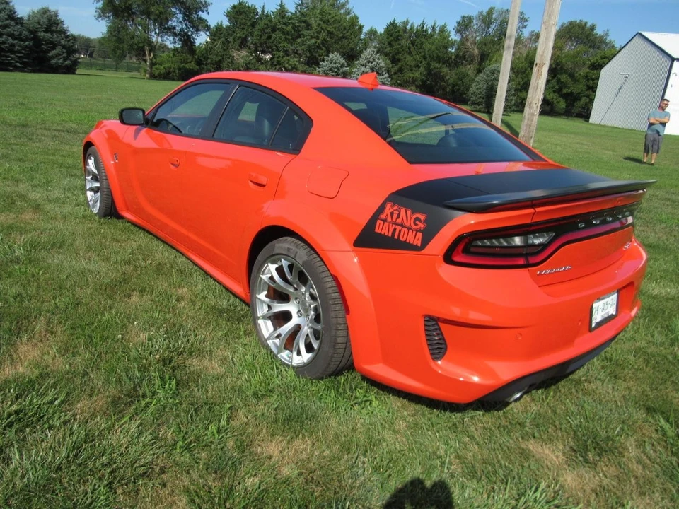 2023 Dodge Charger SRT Hellcat 7th Gen - Image 9 of 31