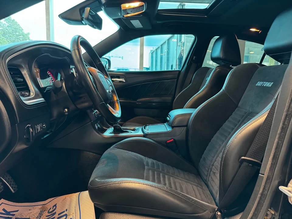2023 Dodge Charger 7th Gen - Image 10 of 12