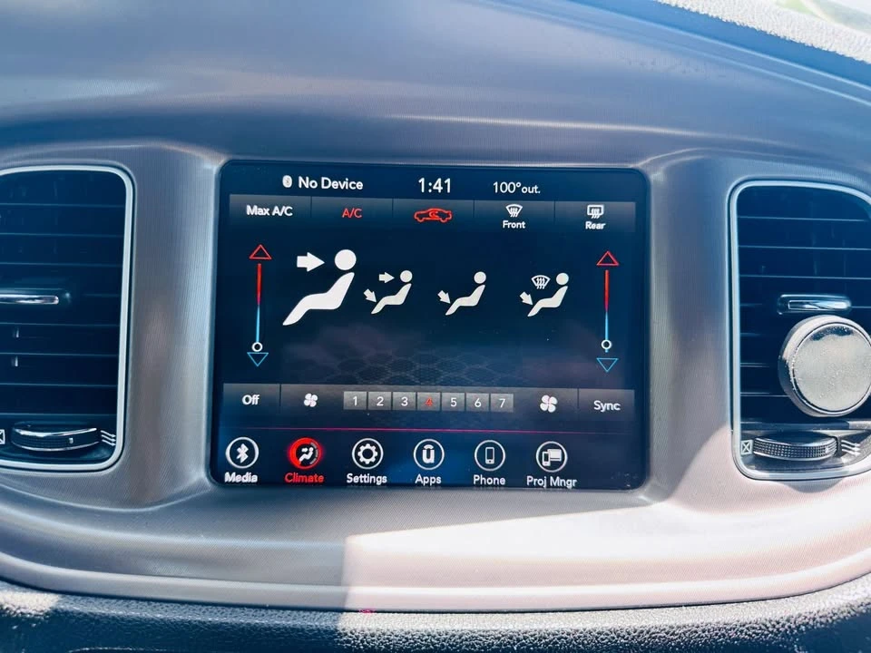 2023 Dodge Charger 7th Gen - Image 16 of 19