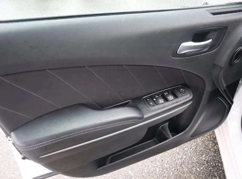 2023 Dodge Charger 7th Gen - Image 9 of 18