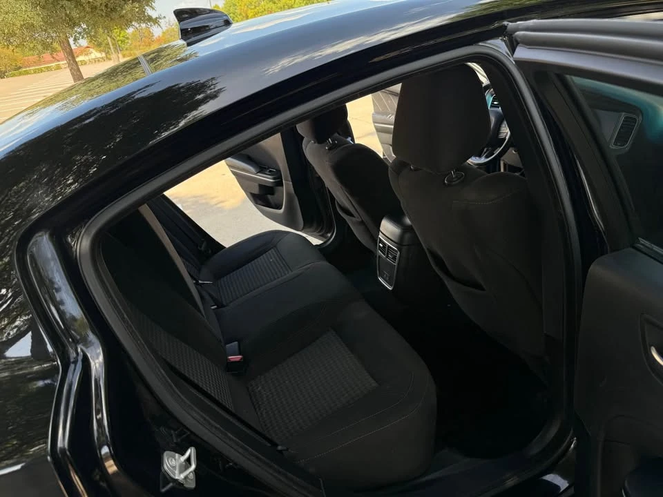 2023 Dodge Charger 7th Gen - Image 9 of 12