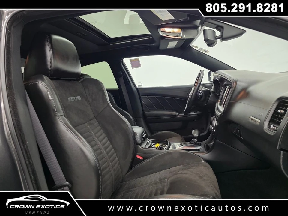 2023 Dodge Charger 8th Gen - Image 10 of 12