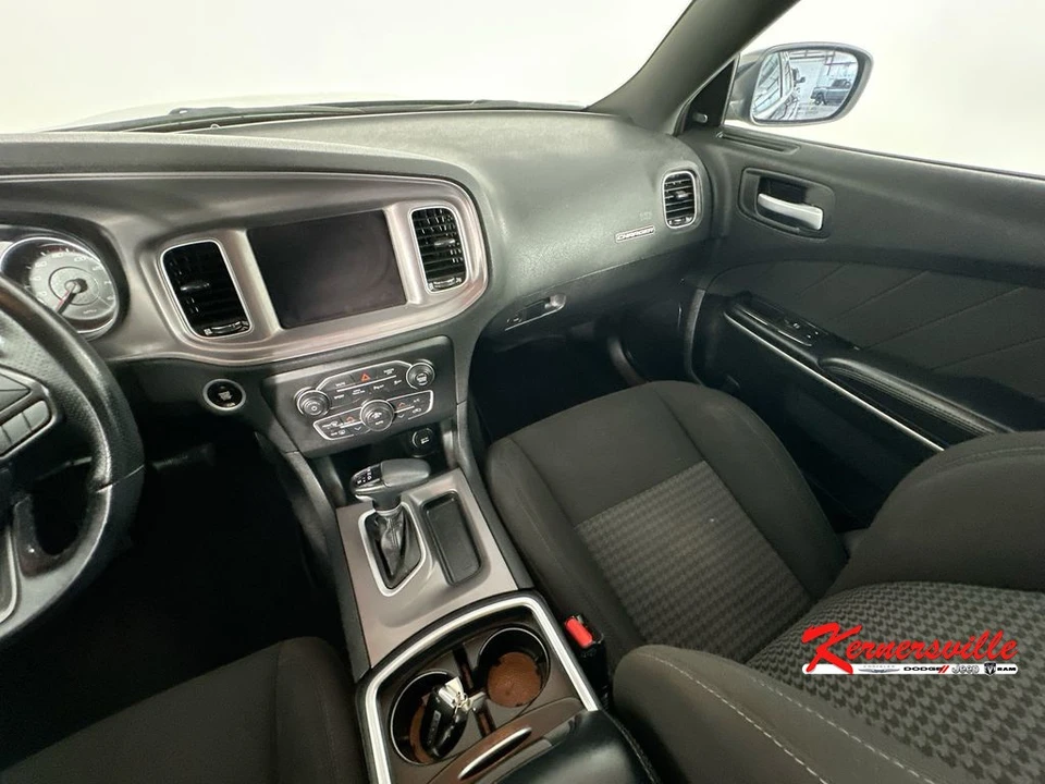 2023 Dodge Charger 7th Gen - Image 11 of 24
