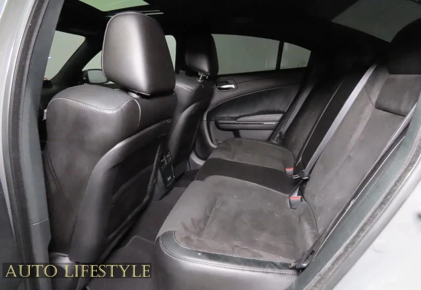2023 Dodge Charger 7th Gen - Image 28 of 31