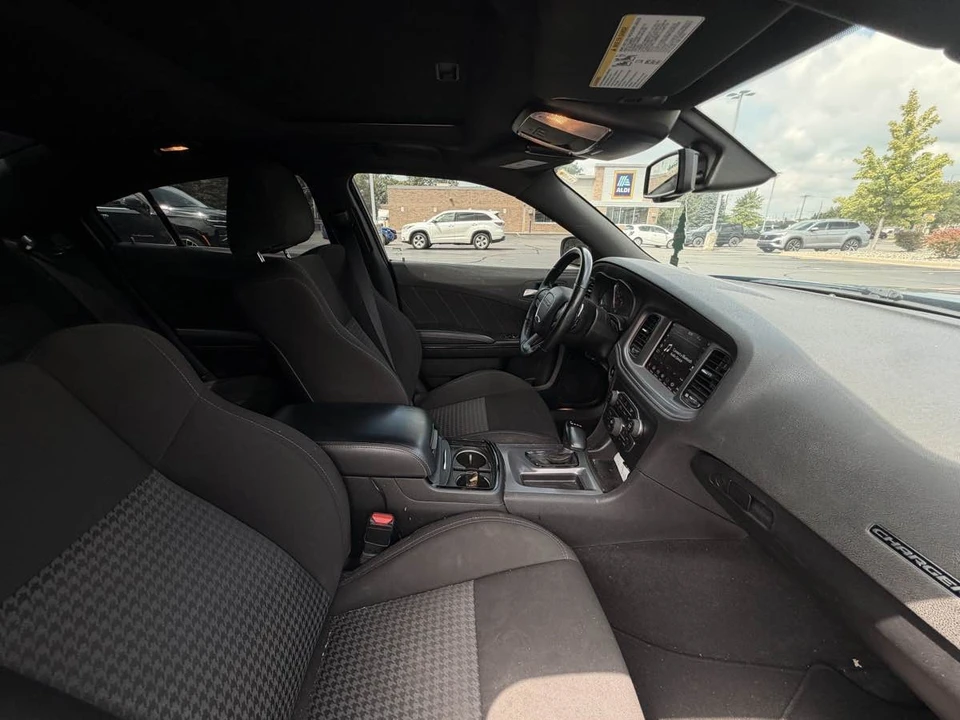 2023 Dodge Charger 7th Gen - Image 16 of 23