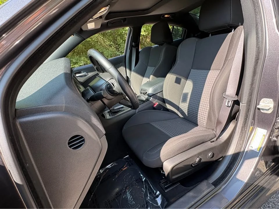 2023 Dodge Charger 7th Gen - Image 7 of 10