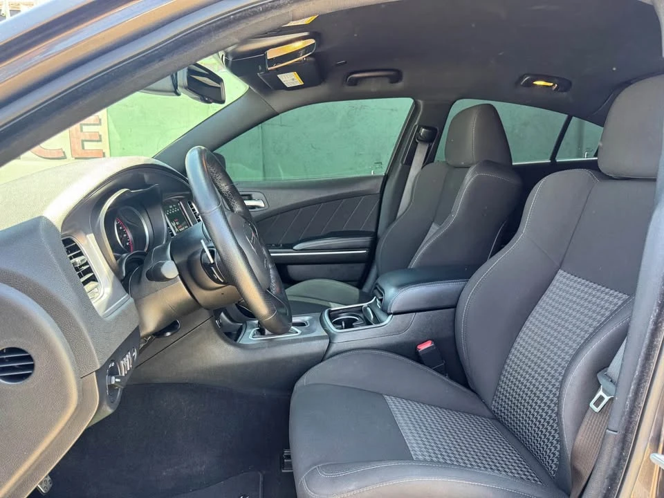 2023 Dodge Charger 7th Gen - Image 9 of 12