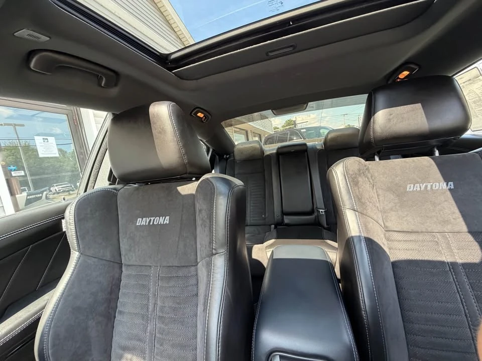 2023 Dodge Charger 7th Gen - Image 10 of 11