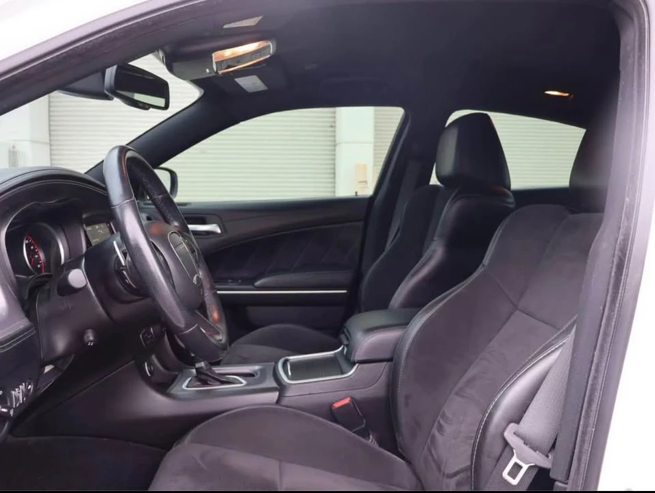 2023 Dodge Charger 7th Gen - Image 6 of 8