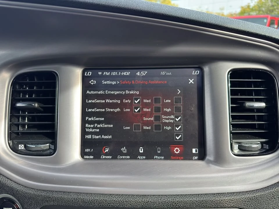 2023 Dodge Charger 7th Gen - Image 17 of 20