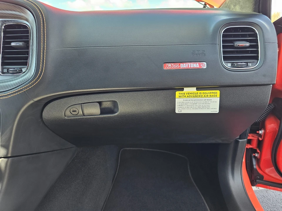 2023 Dodge Charger - Image 22 of 28