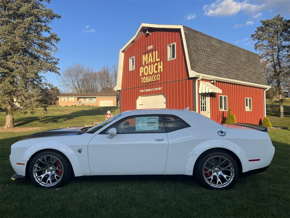 2023 Dodge Charger SRT Hellcat 7th Gen - Image 8 of 31