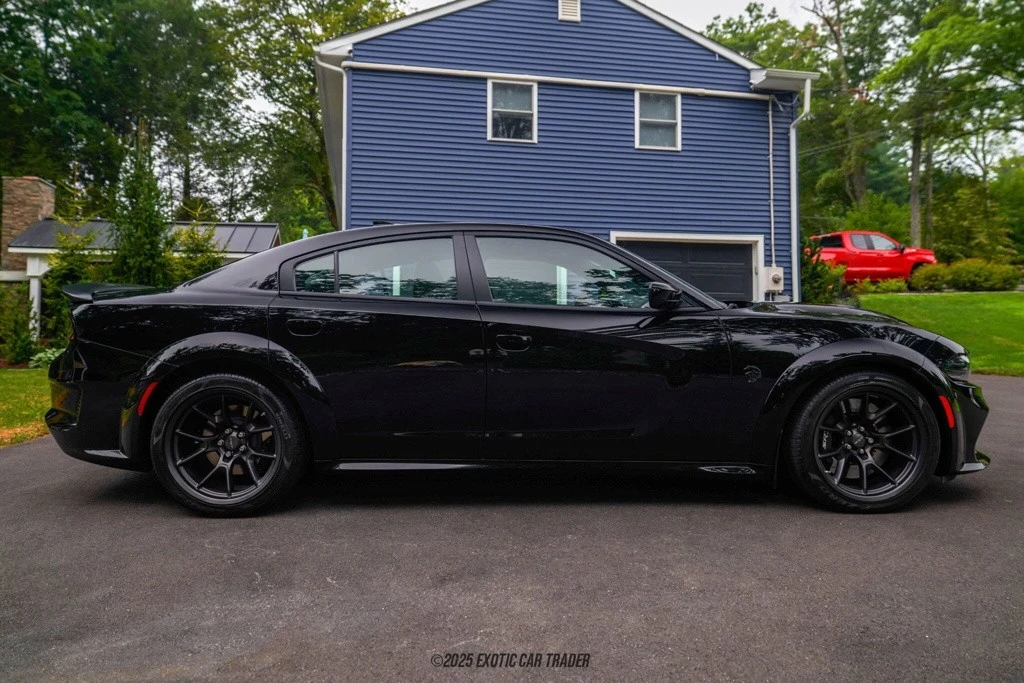 2023 Dodge Charger SRT Hellcat 7th Gen - Image 9 of 12