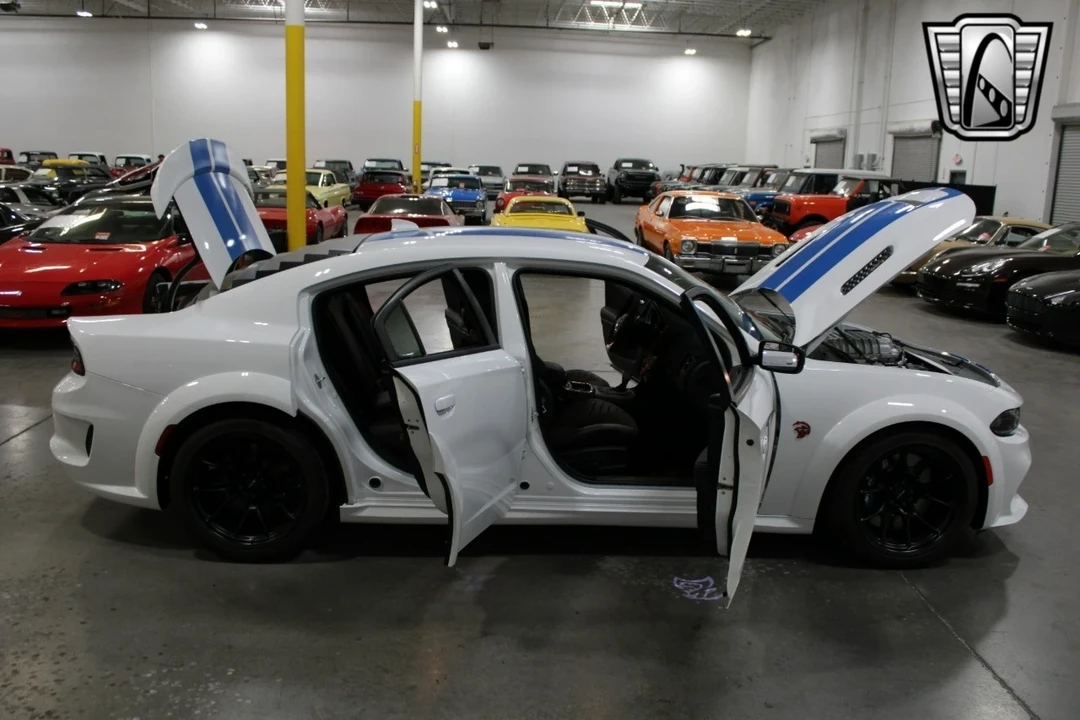 2023 Dodge Charger SRT Hellcat 7th Gen - Image 11 of 12