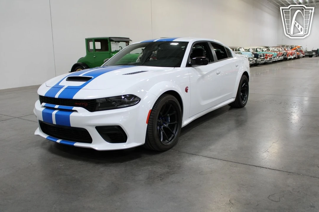 2023 Dodge Charger SRT Hellcat 7th Gen - Image 16 of 21