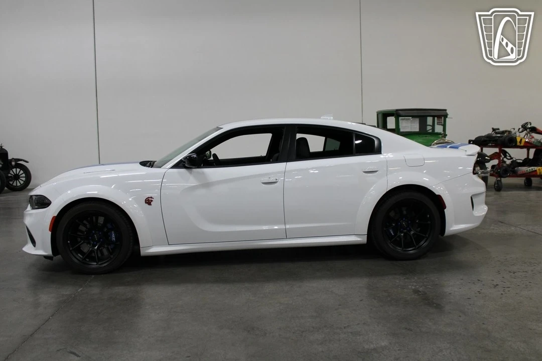 2023 Dodge Charger SRT Hellcat 7th Gen - Image 17 of 21