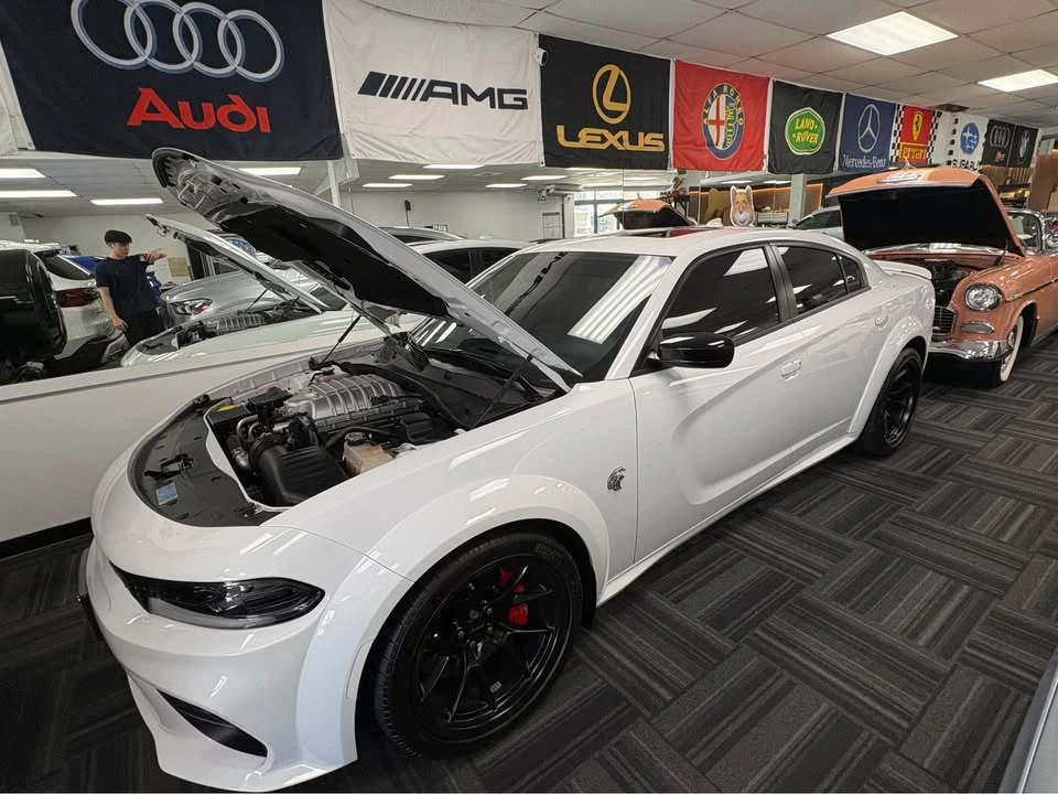 2023 Dodge Charger SRT Hellcat 7th Gen - Image 8 of 12