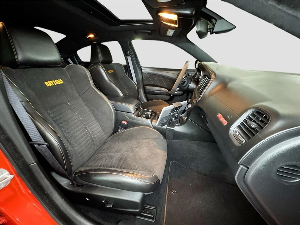 2023 Dodge Charger SRT Hellcat 7th Gen - Image 21 of 31