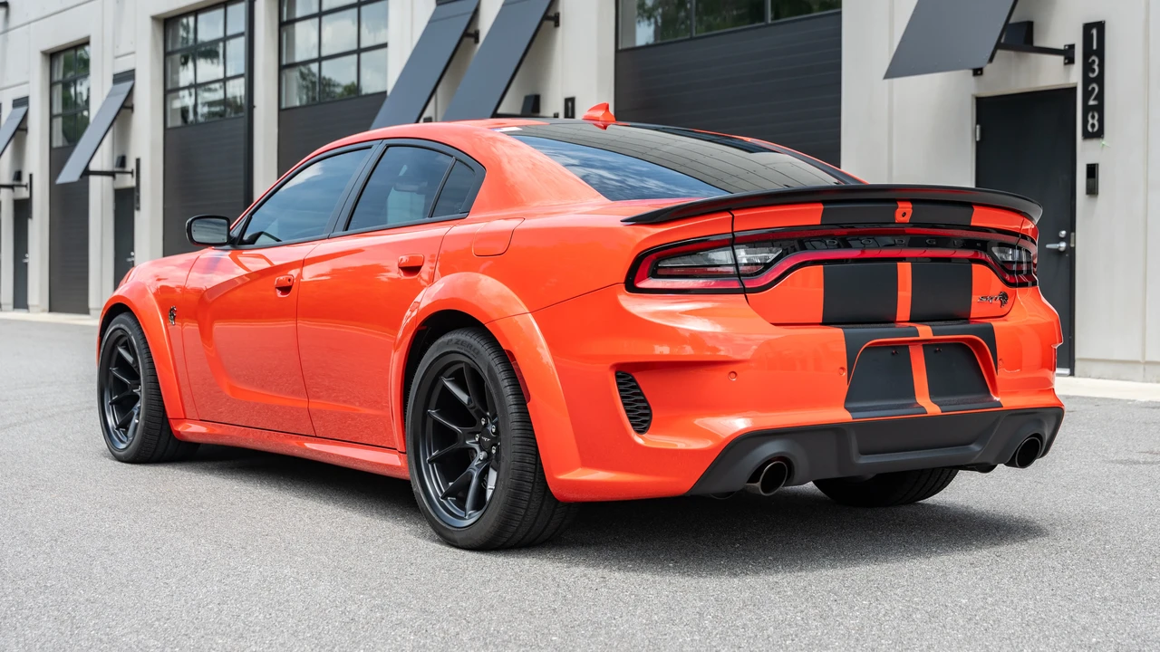 2023 Dodge Charger SRT Hellcat 7th Gen - Image 7 of 31