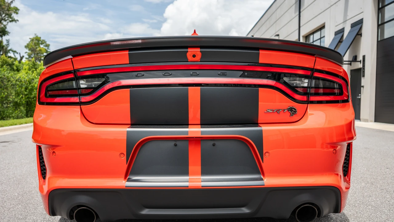 2023 Dodge Charger SRT Hellcat 7th Gen - Image 14 of 31