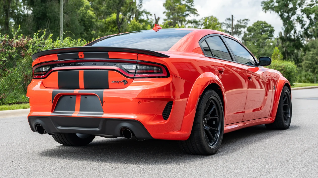 2023 Dodge Charger SRT Hellcat 7th Gen - Image 5 of 31