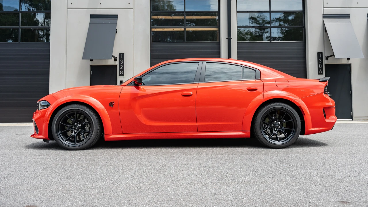 2023 Dodge Charger SRT Hellcat 7th Gen - Image 8 of 31
