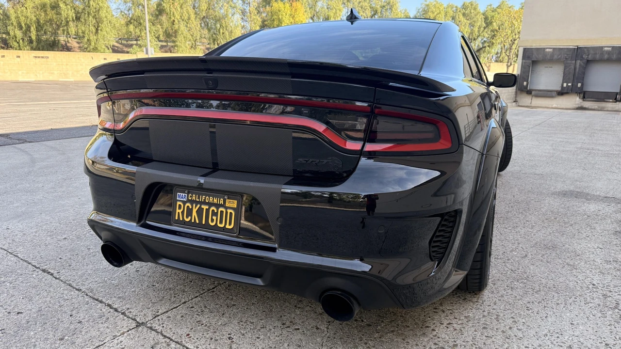 2023 Dodge Charger SRT Hellcat 7th Gen - Image 30 of 31
