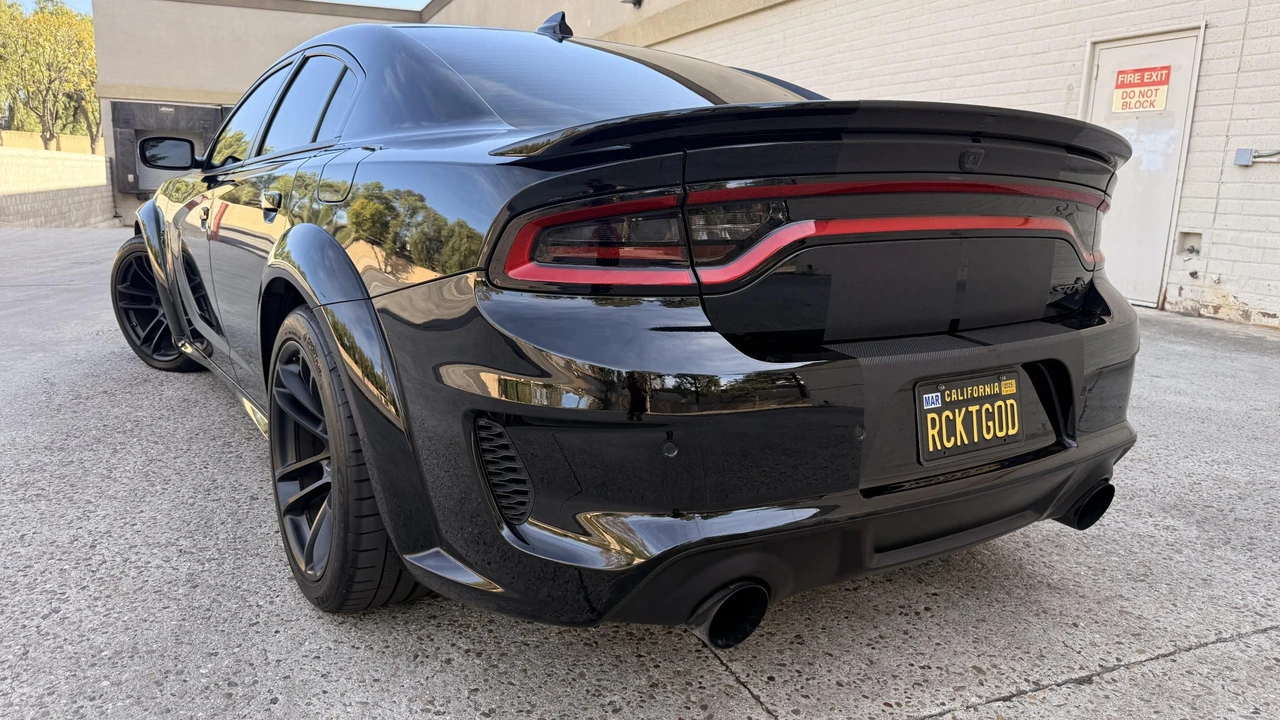 2023 Dodge Charger SRT Hellcat 7th Gen - Image 26 of 31