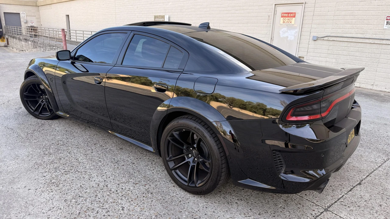 2023 Dodge Charger SRT Hellcat 7th Gen - Image 21 of 31