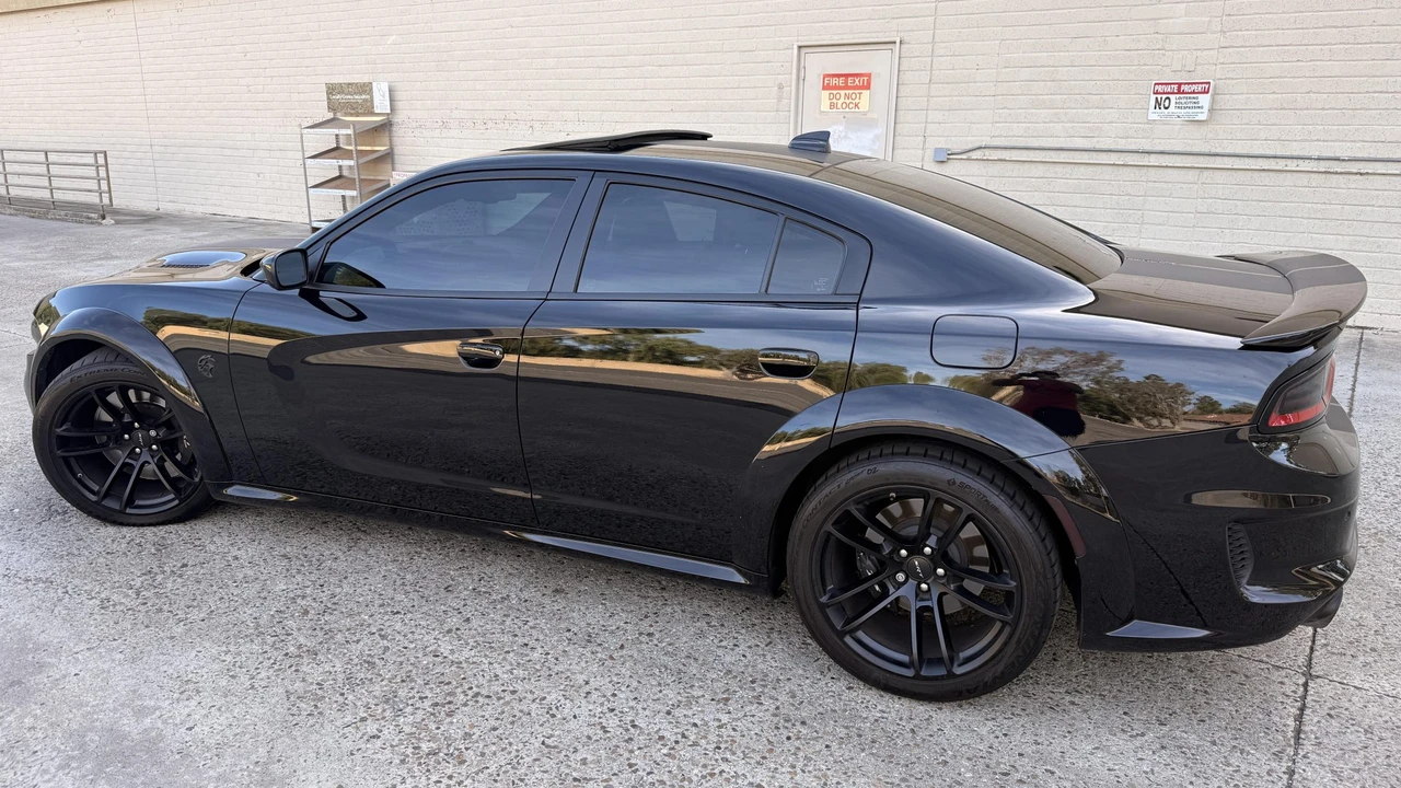 2023 Dodge Charger SRT Hellcat 7th Gen - Image 18 of 31