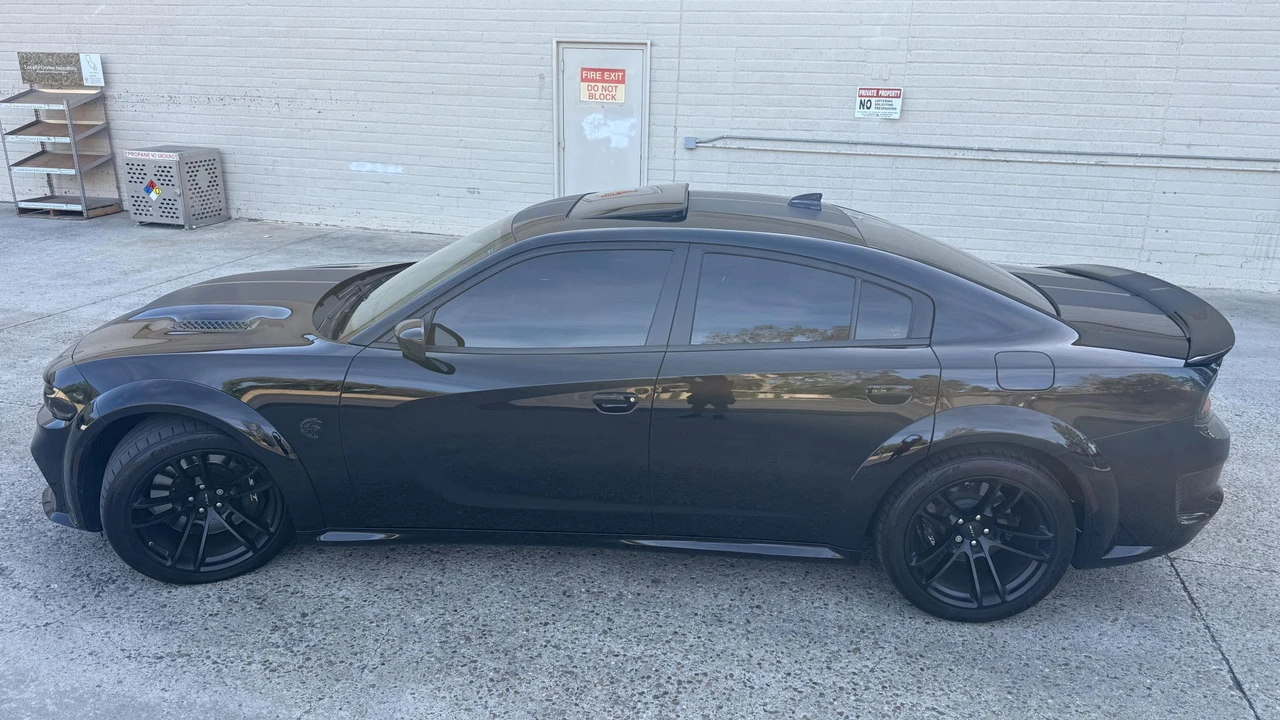 2023 Dodge Charger SRT Hellcat 7th Gen - Image 15 of 31