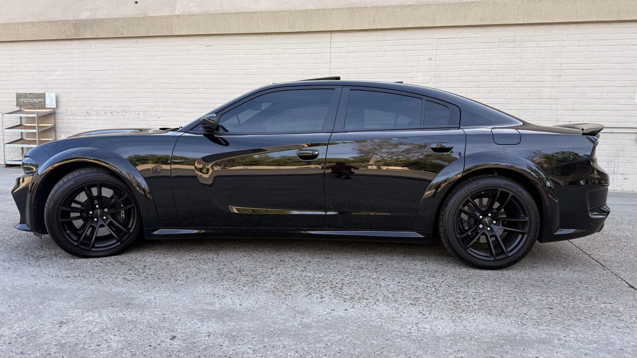 2023 Dodge Charger SRT Hellcat 7th Gen - Image 13 of 31