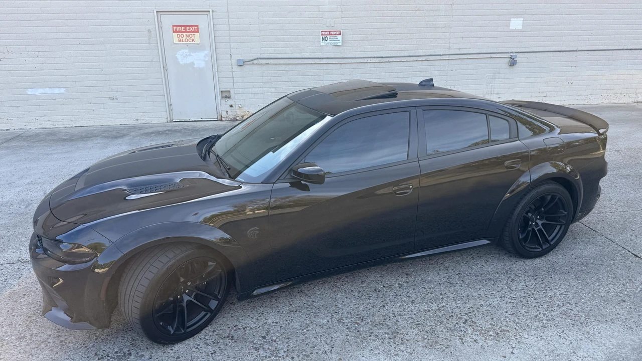 2023 Dodge Charger SRT Hellcat 7th Gen - Image 9 of 31